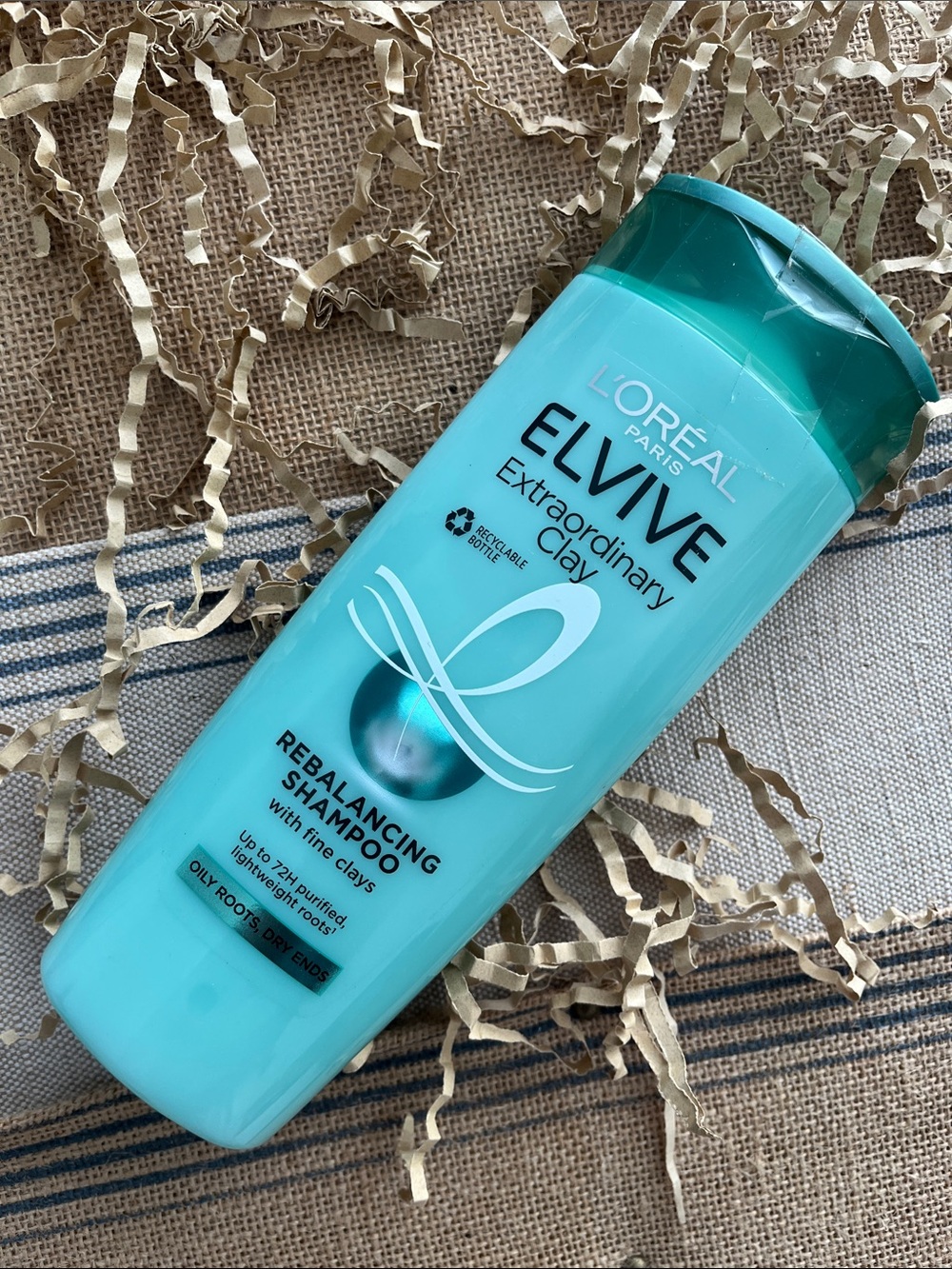 1. L'Oréal Elvive Extraordinary Clay Rebalancing Shampoo